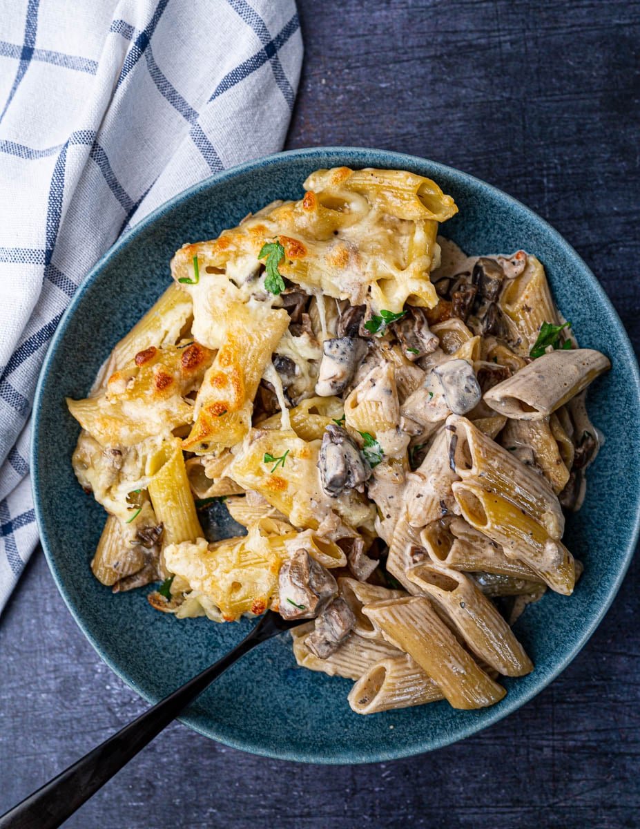 Creamy Mushroom Alfredo Pasta Bake – Skinny Spatula