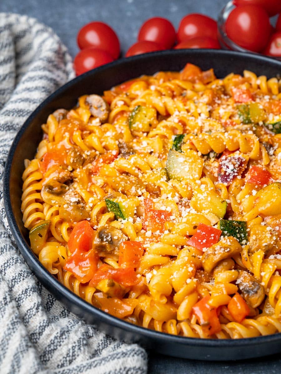one-pot veggie pasta with parmesan