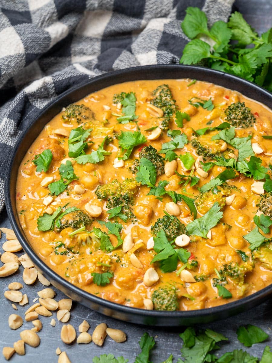 peanut butter curry with broccoli