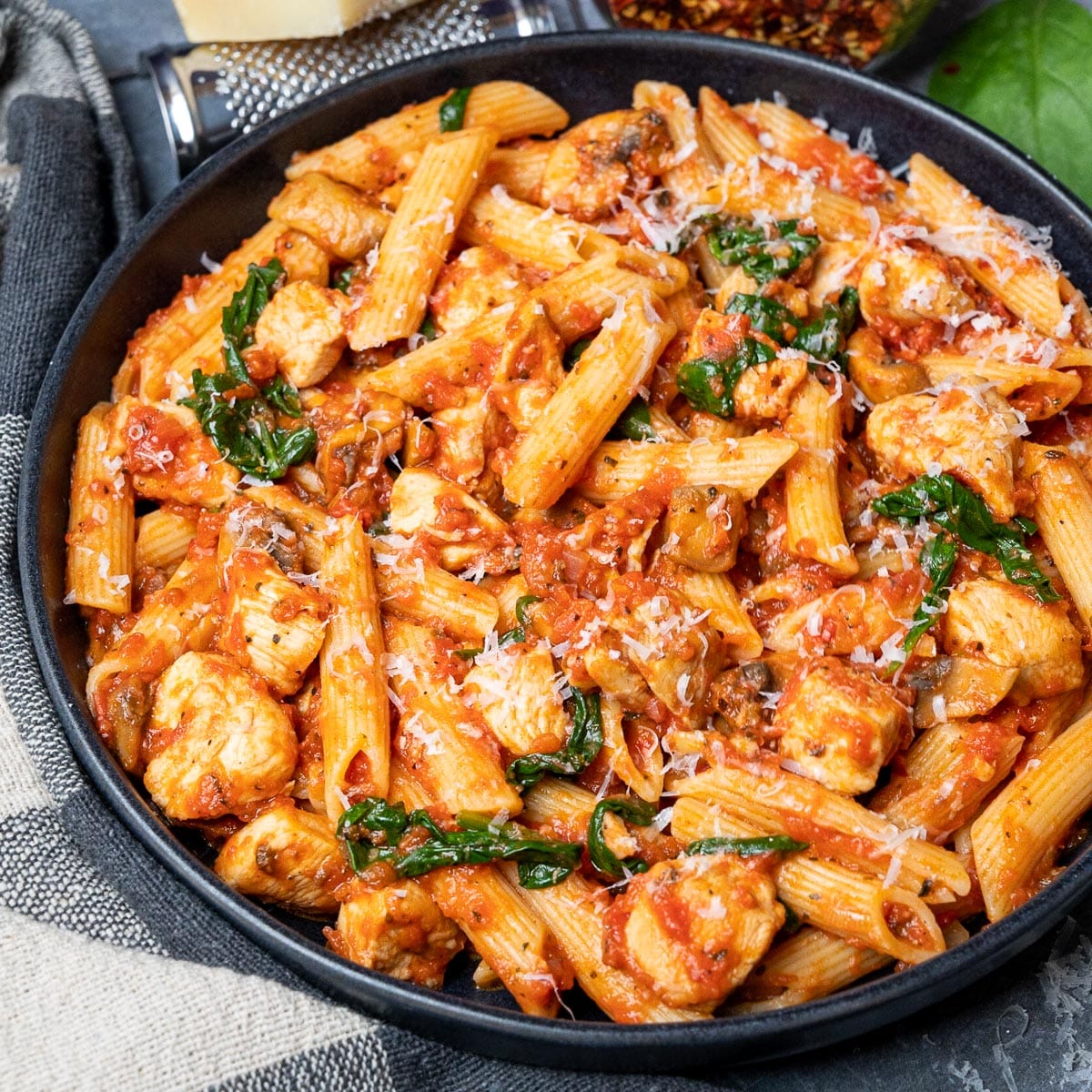 Penne Chicken and Sweet Pepper Tomato Cream Recipe