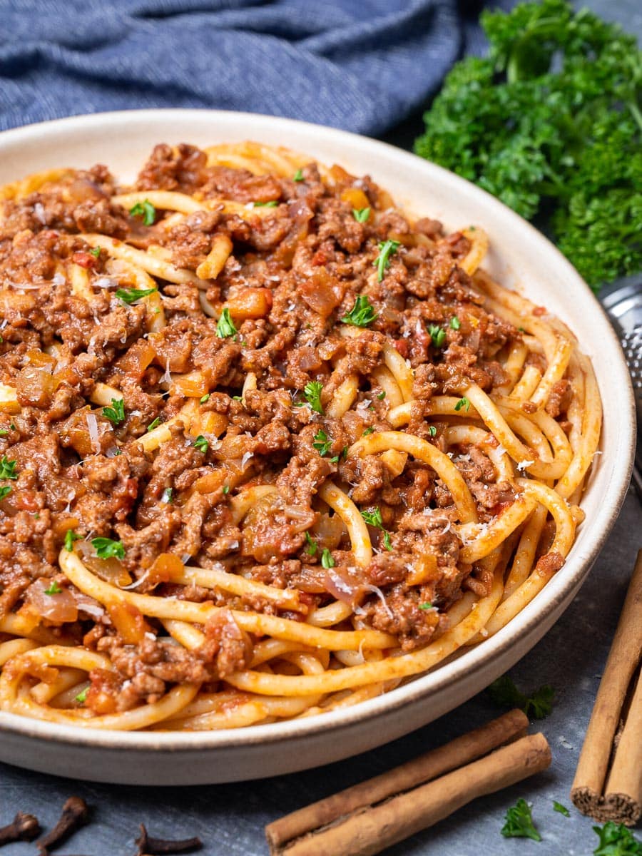 The Ultimate Greek Spaghetti with Meat Sauce Recipe-Makaronia me