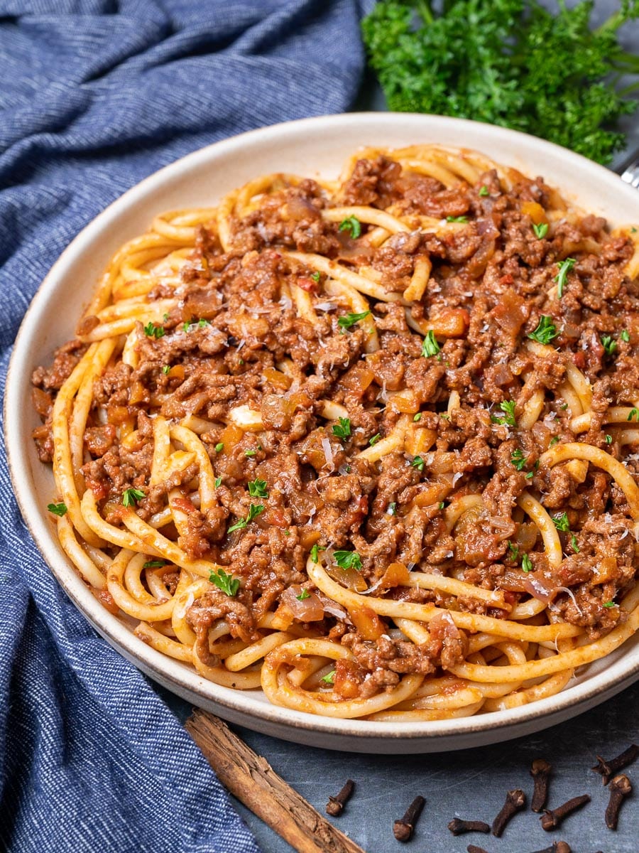 The Ultimate Greek Spaghetti with Meat Sauce Recipe-Makaronia me