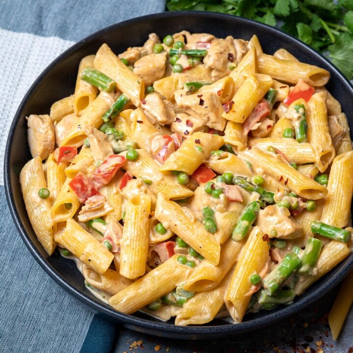 spicy chicken chipotle pasta with peas