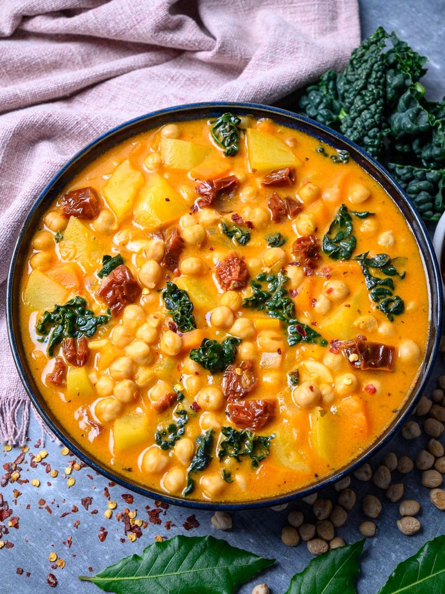 A bowl of creamy Tuscan chickpea soup.