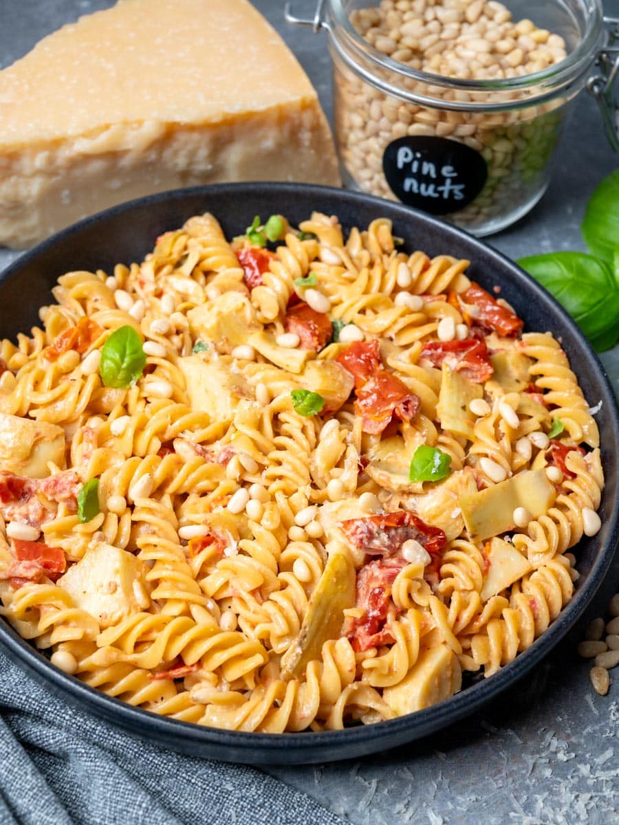 artichoke pasta with pine nuts