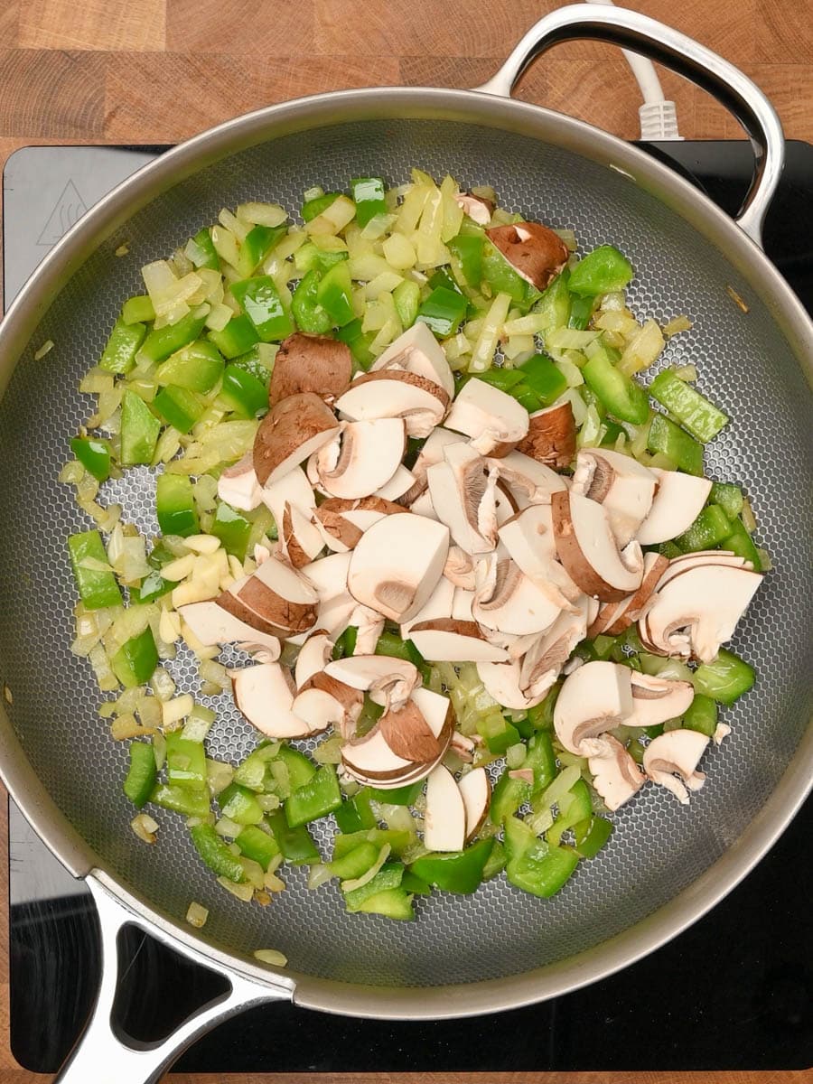 philly cheesesteak pasta making instructions