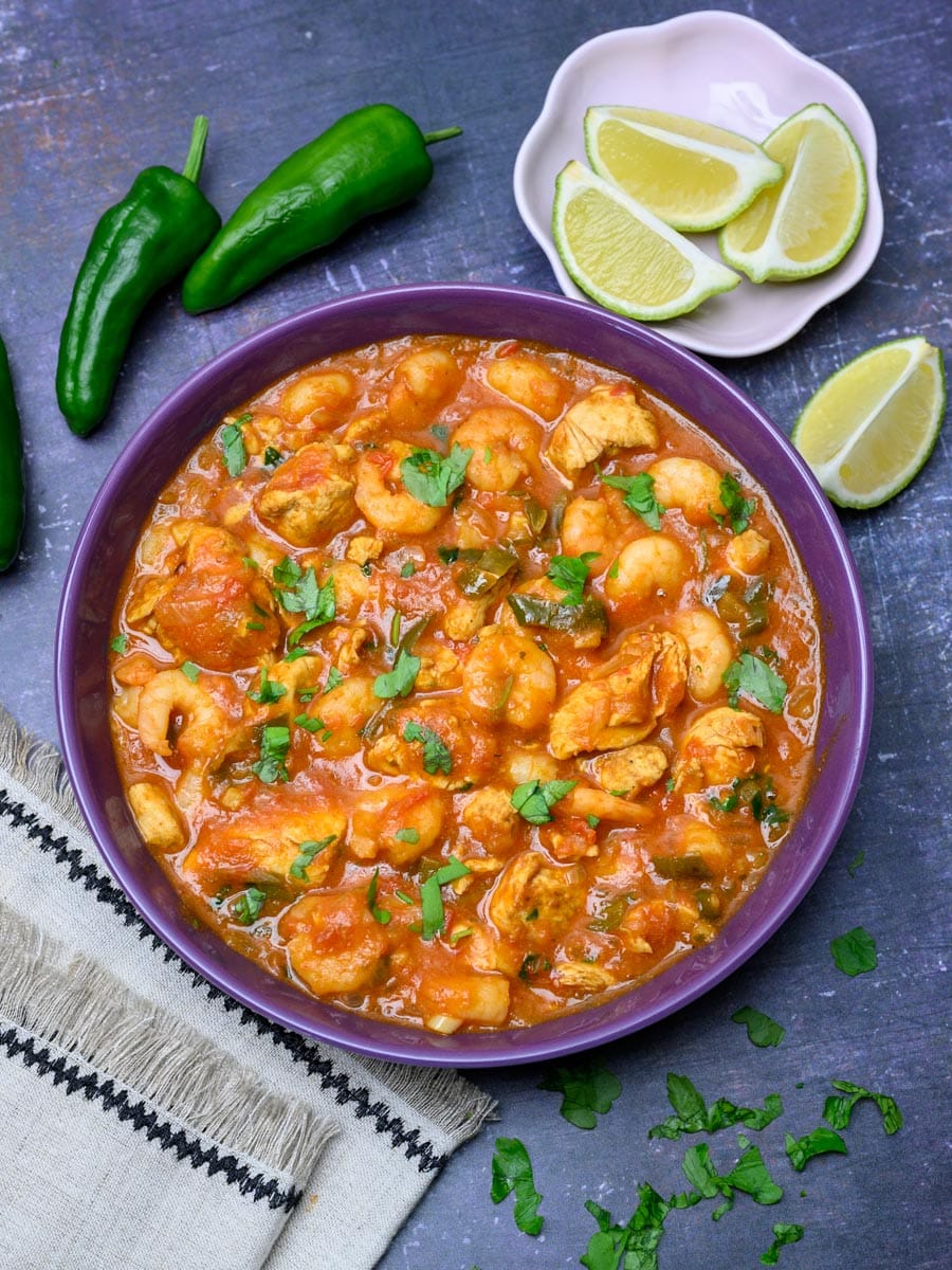 chicken and prawn curry with limes