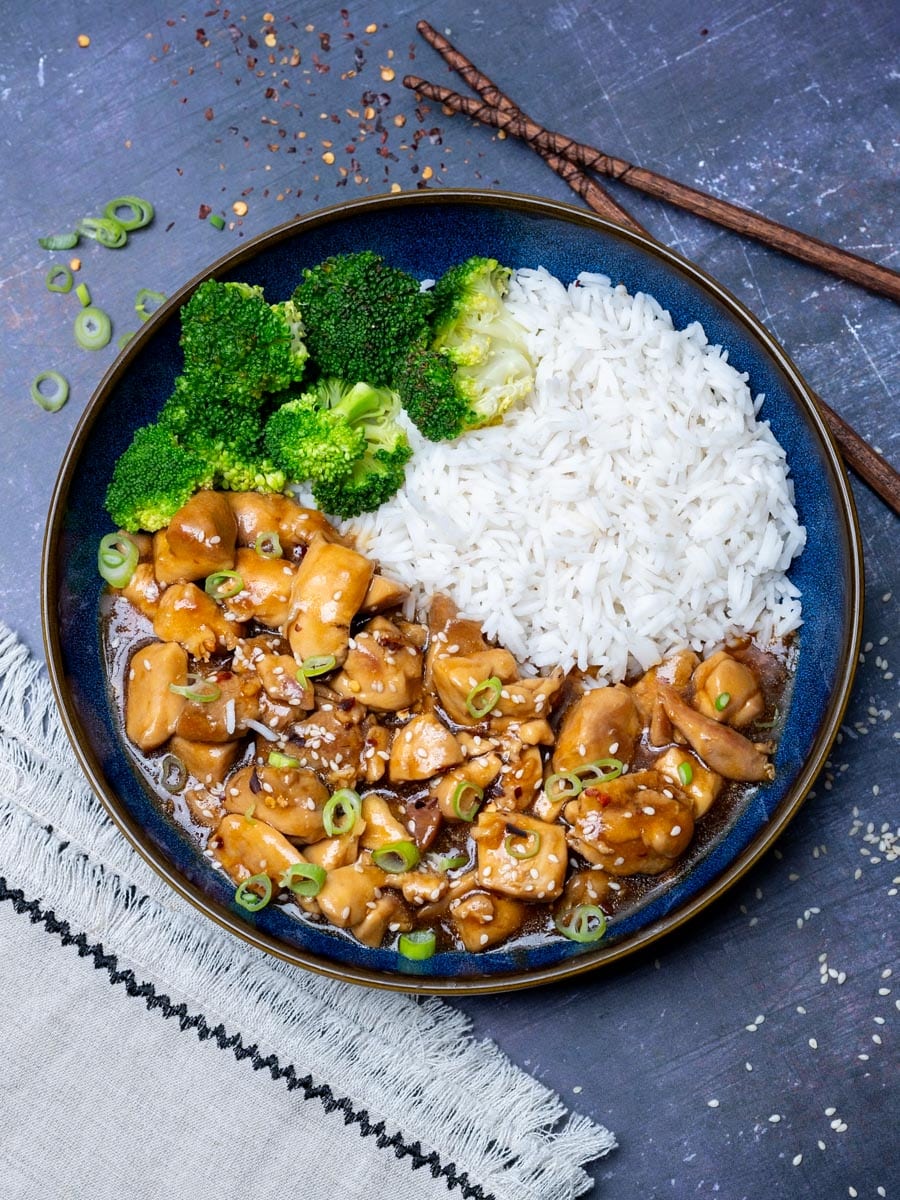 teriyaki chicken stir fry with broccoli