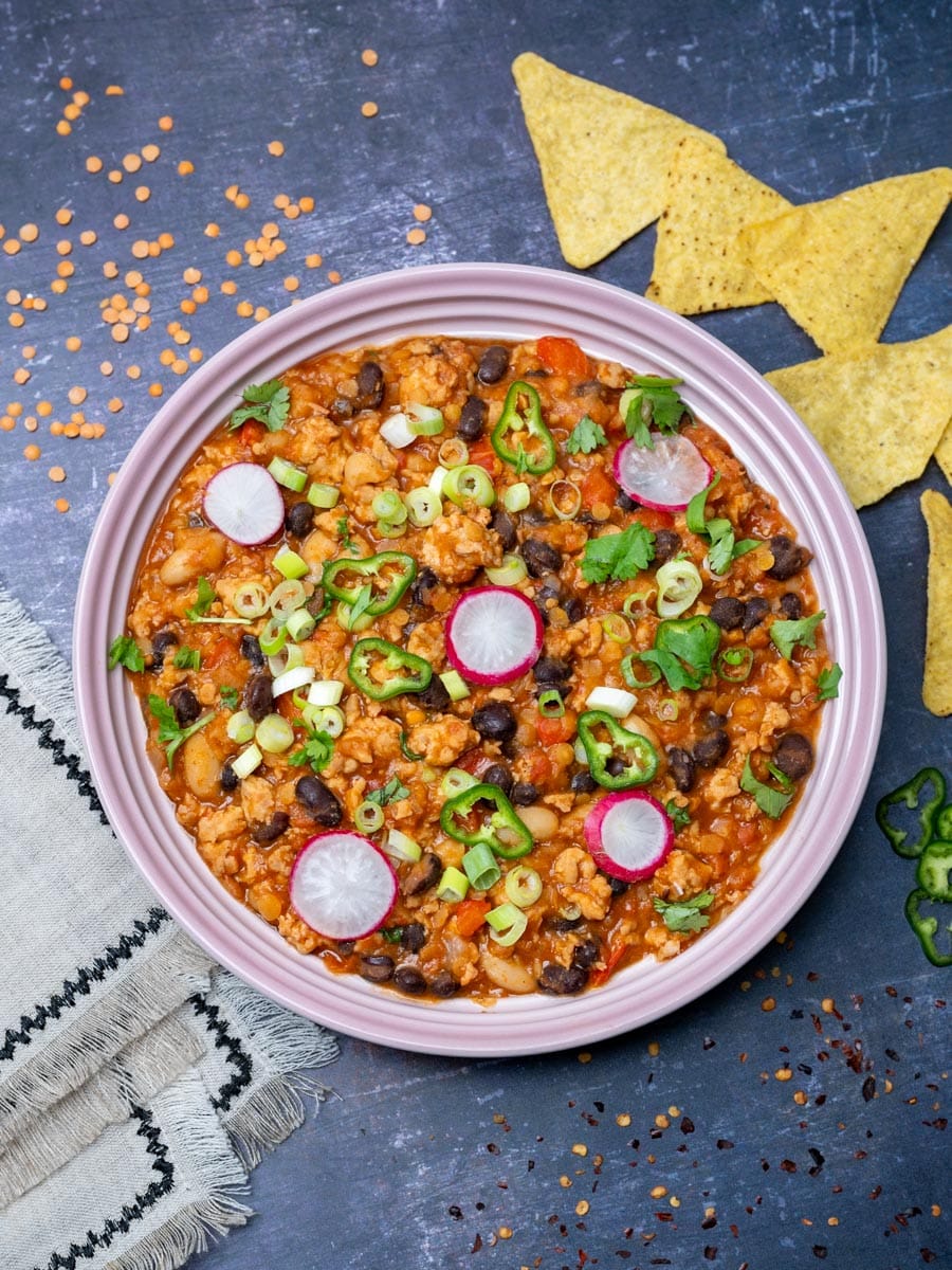Ground Chicken Chili with tortilla chips