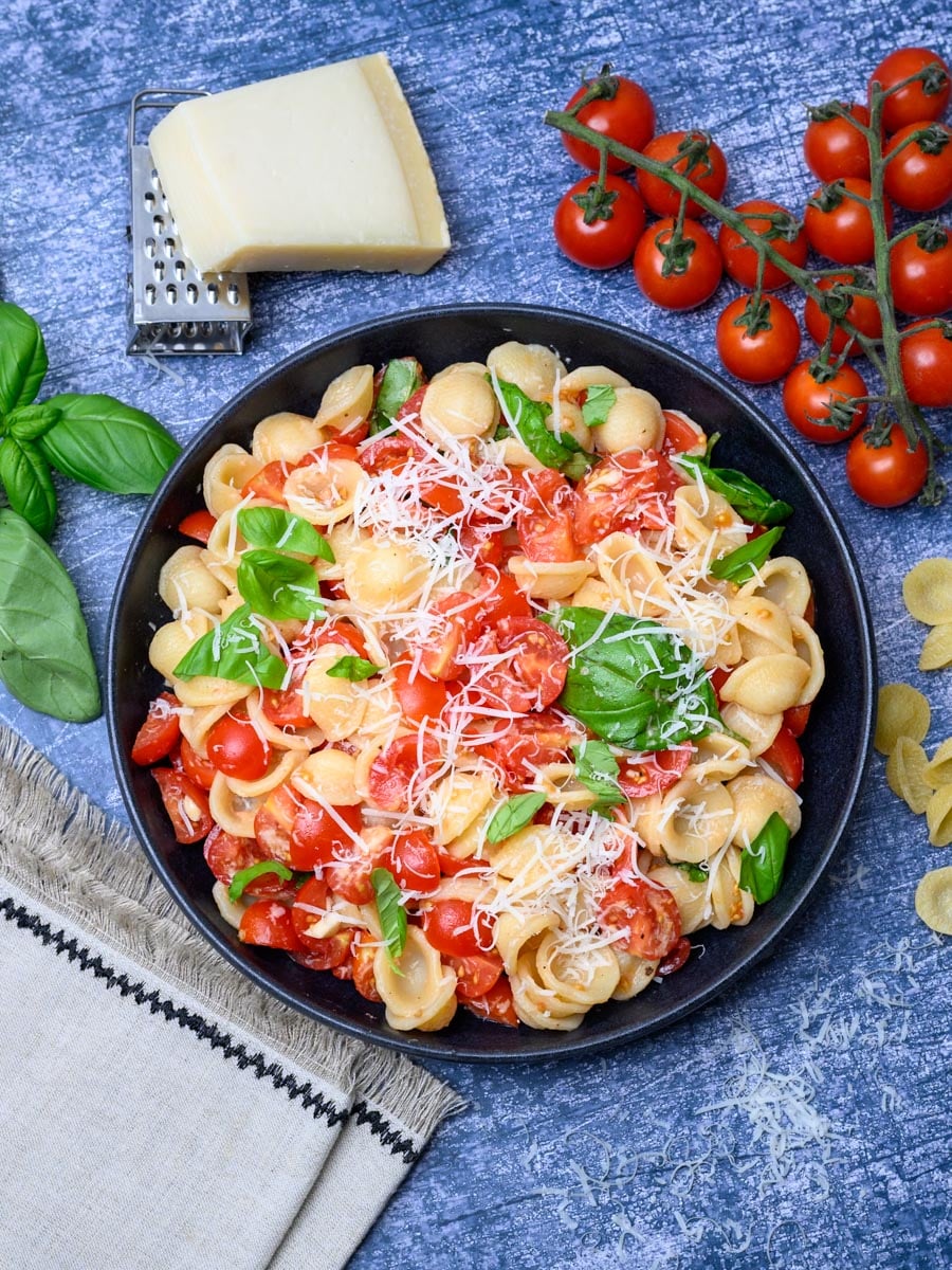 fresh tomato basil pasta with parmesan