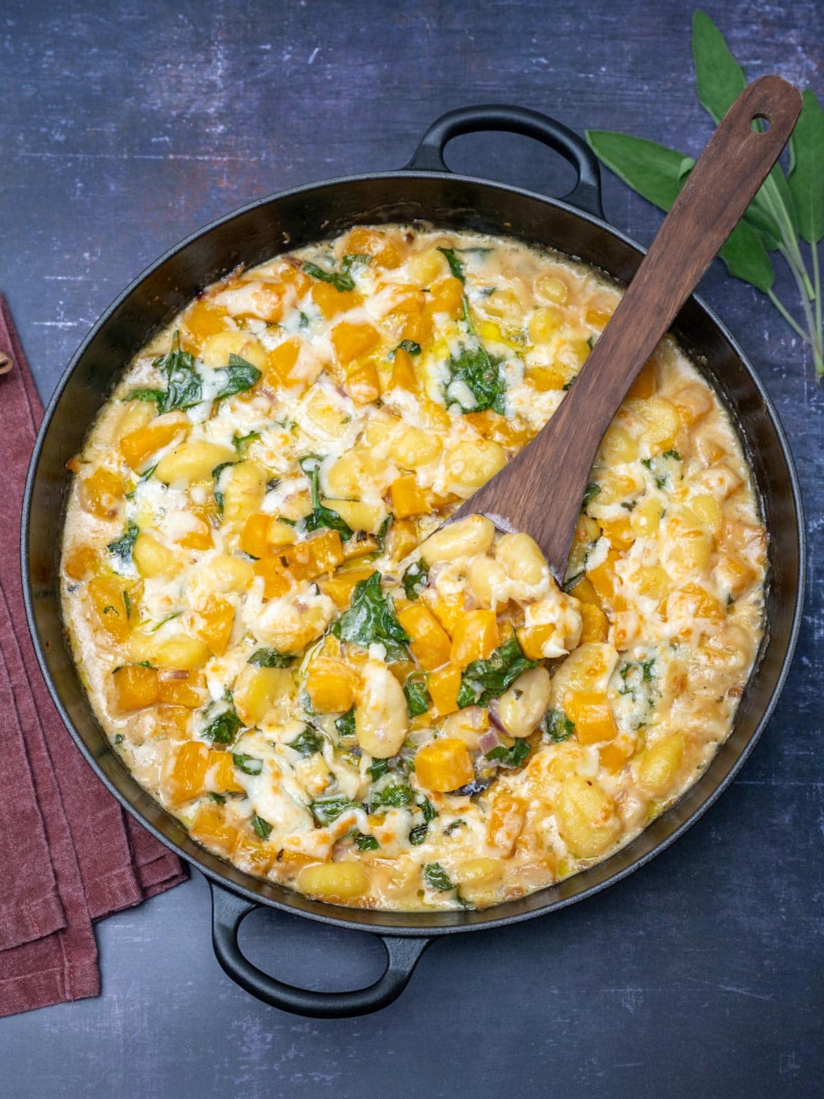 casserole with gnocchi, spinach and cheese